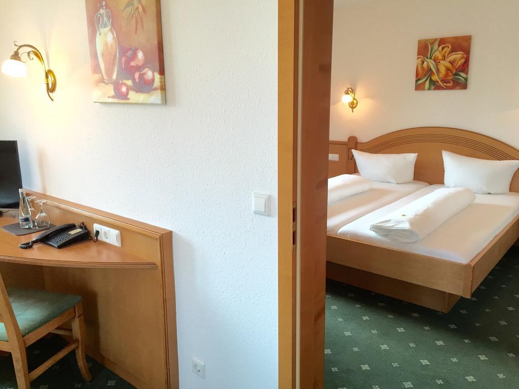 Hotel Ochsen Friesenheim  Oda fotoğraf